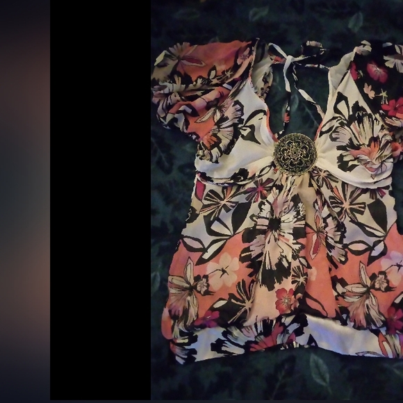 Bebe - Picture 2 of 14